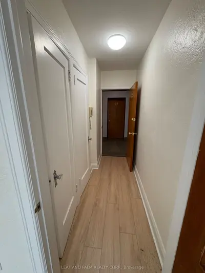870 Millwood Road 48, Toronto, On M4g 1w6