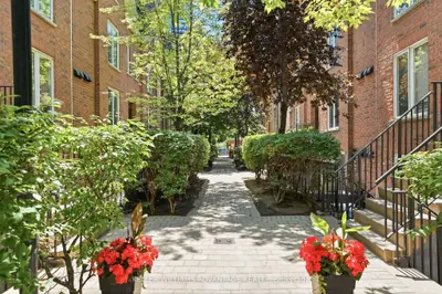 29 Canniff Street 409, Toronto, On M6k 3m5
