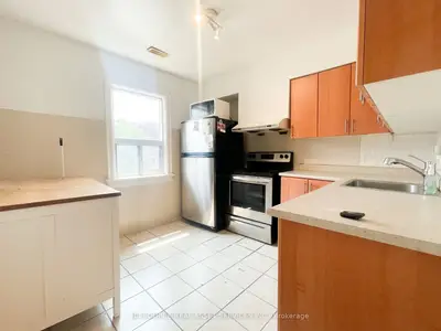 54 Markham Street 2, Toronto, On M6j 2g5