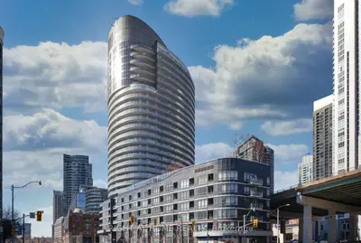 38 Dan Leckie Way 1815, Toronto, On M5v 2v6