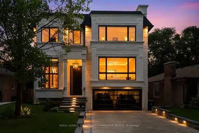 8 Canary Crescent, Toronto, On M2k 1z1