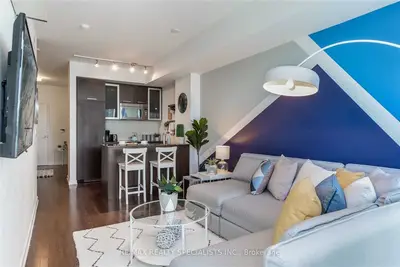 12 YORK Street 703, Toronto C01, ON M5J 0A9