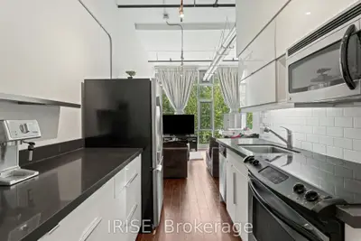 477 Richmond Street W 305, Toronto, On M5v 3e7