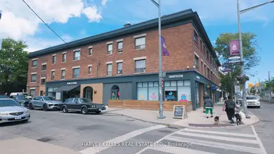 1074 St Clair Avenue W 3, Toronto, On M6e 3h3