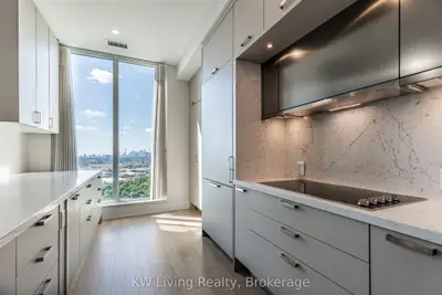 20 Inn On The Park Drive Ph33, Toronto, On M3c 0p8