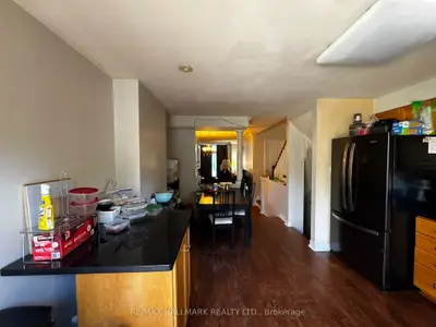 66 Finch Avenue W 3, Toronto, On M2n 7a5