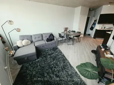 90 Trinity Street 303, Toronto, On M5a 0e4