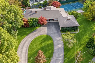 5 Purling Place, Toronto, On M3b 1v4
