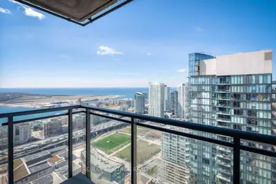 25 Telegram Mews 4310, Toronto, On M5v 3z1