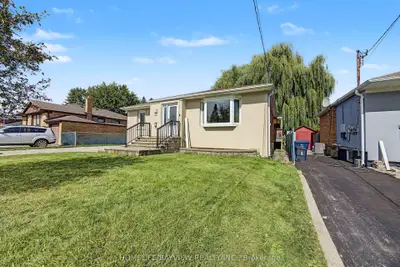 46 Acton Avenue, Toronto, On M3h 4g8