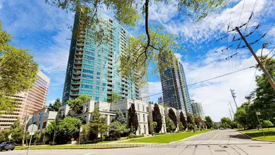 25 Greenview Avenue 1318, Toronto, On M2m 0a5