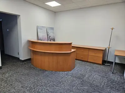 85 Curlew Drive 103, Toronto, On M3a 2p8