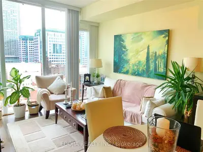 21 Nelson Street 1121, Toronto, On M5v 1t8