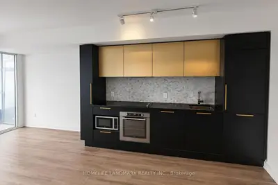 85 Wood Street 2117, Toronto, On M4y 0e8