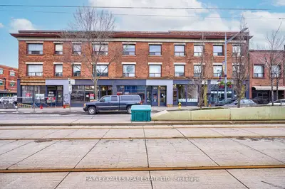 1072 St Clair Avenue W 1, Toronto, On M6e 3h3