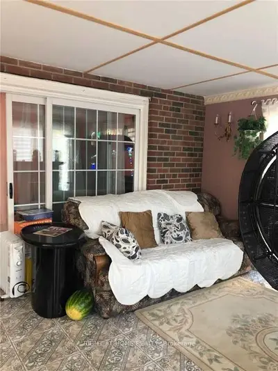 1 Rialto Drive, Toronto, On M3a 2n7
