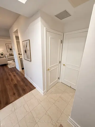 38 Avenue Road 802, Toronto, On M5r 2g2