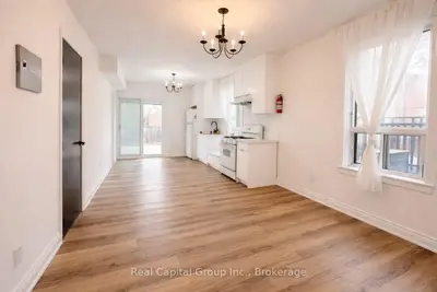 224 Oakwood Avenue 2, Toronto, On M6e 2v4