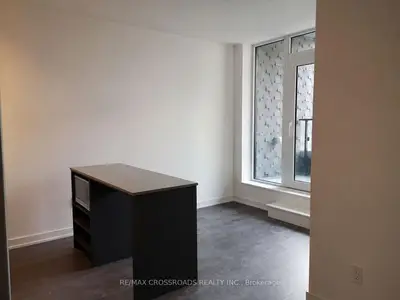 8 Tippett Road 203, Toronto, On M3h 0e7