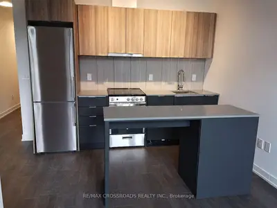 8 Tippett Road 203, Toronto, On M3h 0e7