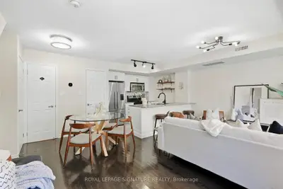 11 Ruttan Street 225, Toronto, On M6p 0a1