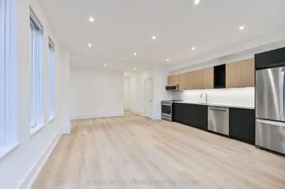 995 Dufferin Street Lower, Toronto, On M6h 4b2