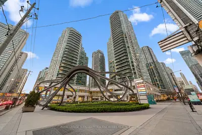 10 Yonge Street 2604, Toronto, On M5e 1r4