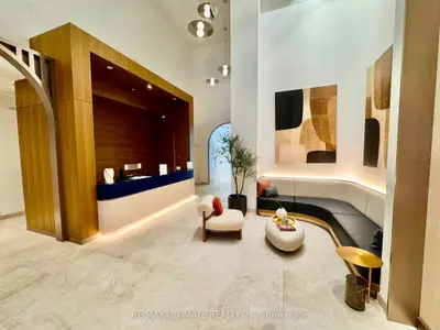 181 Sterling Road 1215, Toronto, On M6r 0b2
