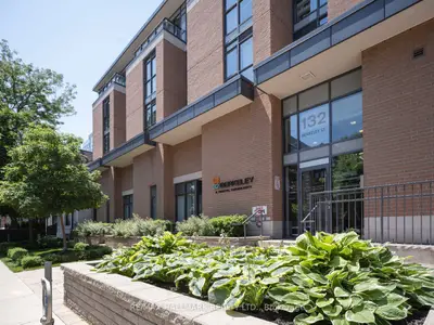 132 Berkeley Street 103, Toronto, On M5a 2w9