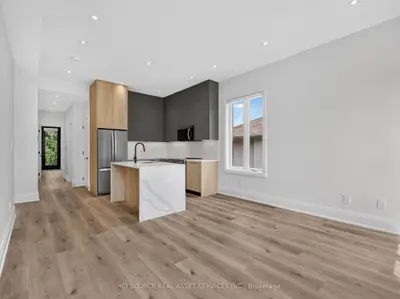 28 Norcross Road Unit 2, Toronto, On M3h 2r4