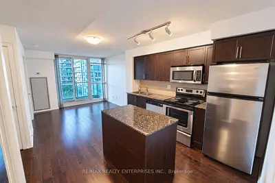 215 Fort York Boulevard 612, Toronto, On M5v 4a2