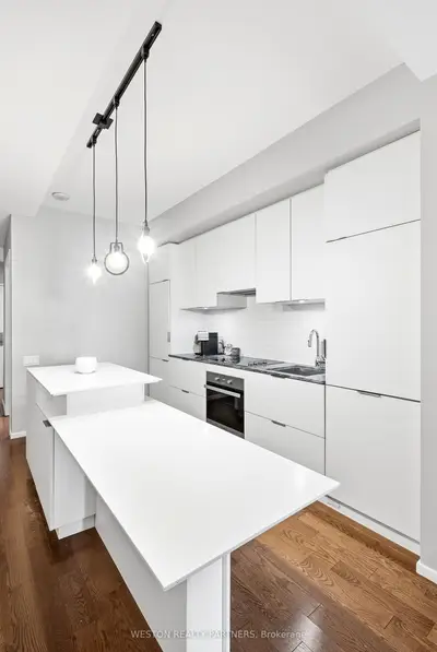 5 St Joseph Street, Toronto, On M4y 0b6