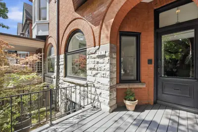 492 Euclid Avenue, Toronto, On M6g 2s9