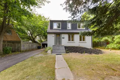 150 Upper Canada Drive, Toronto, On M2p 1s8