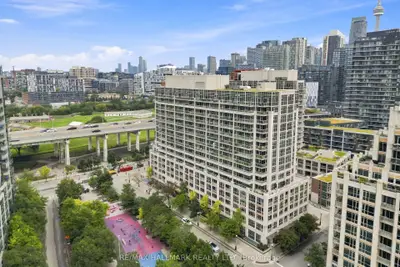 35 Bastion Street 706, Toronto, On M5v 0c2