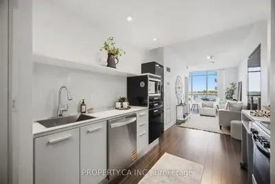 38 Dan Leckie Way 508, Toronto, On M5v 2v6