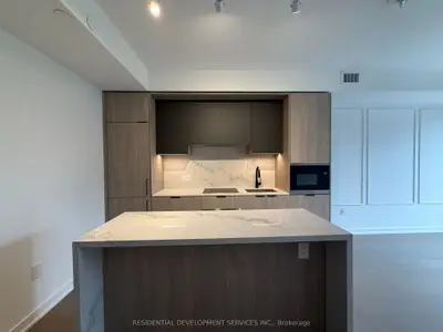 123 Portland Street 703, Toronto, On M5v 0v9