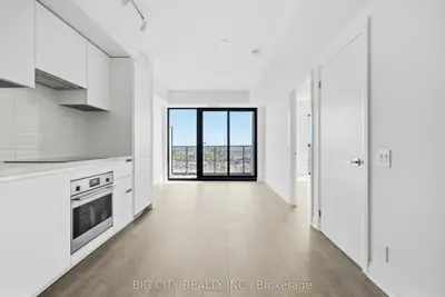 25 Frederick Todd Way 1101, Toronto, On M4g 0e8
