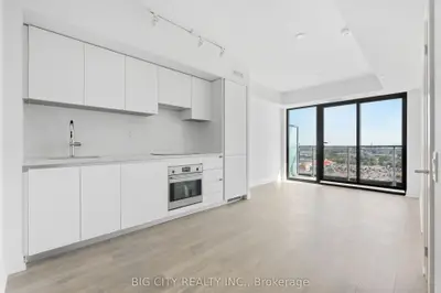 25 Frederick Todd Way 1101, Toronto, On M4g 0e8