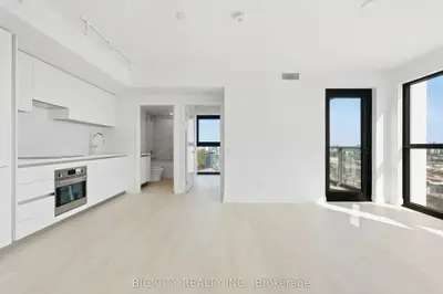 25 Frederick Todd Way 1810, Toronto, On M4g 0e8