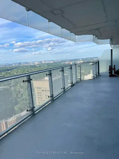 1 Bloor Street E 4409, Toronto, On M4w 0a8