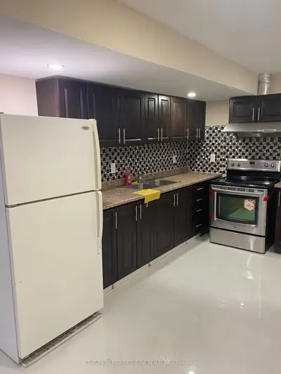 7 Blackstone River Drive Basement Room, Brampton, On L6r 3v5