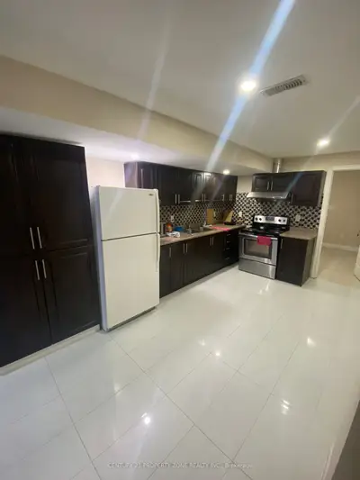 7 Blackstone River Drive Basement Room, Brampton, On L6r 3v5
