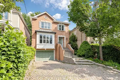 352 Deloraine Avenue, Toronto, On M5m 2b6