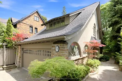 39 Glengowan Road, Toronto, On M4n 1g1
