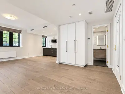 2 Clarendon Avenue 107, Toronto, On M4v 1h9