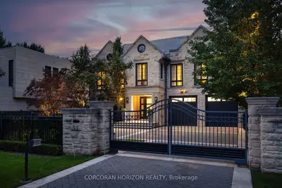 33 Green Valley Road, Toronto, On M2p 1a4