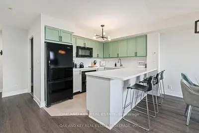 245 Davisville Avenue 613, Toronto, On M4s 3h4