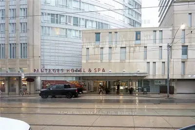 210 Victoria Street 3307, Toronto, On M5b 2r3