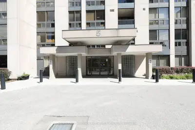 5 Kenneth Avenue 405, Toronto, On M2n 6m7